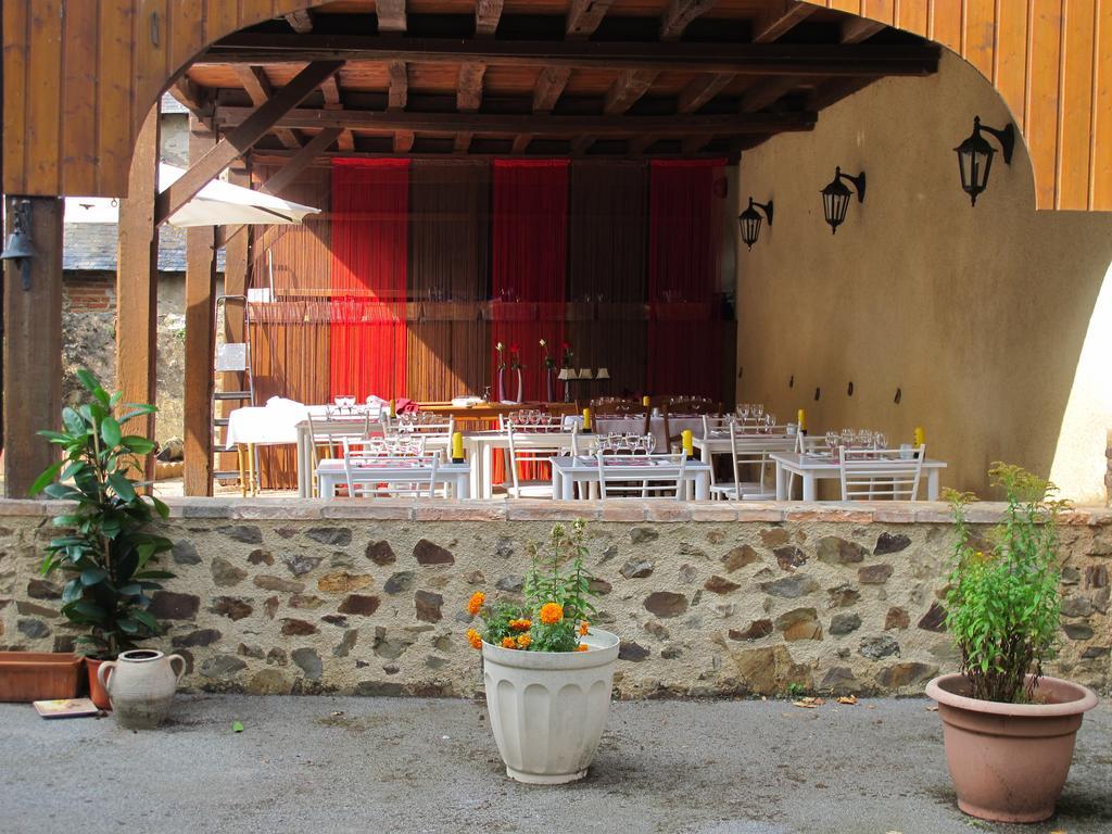 Le Relais De La Caleche Hotel Saint-Denis-d'Anjou ภายนอก รูปภาพ