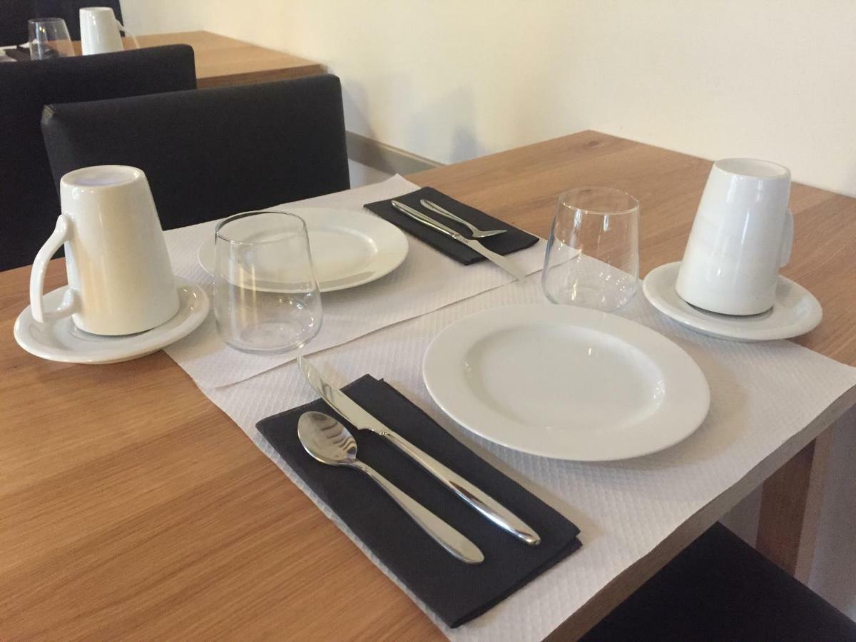 Le Relais De La Caleche Hotel Saint-Denis-d'Anjou ภายนอก รูปภาพ
