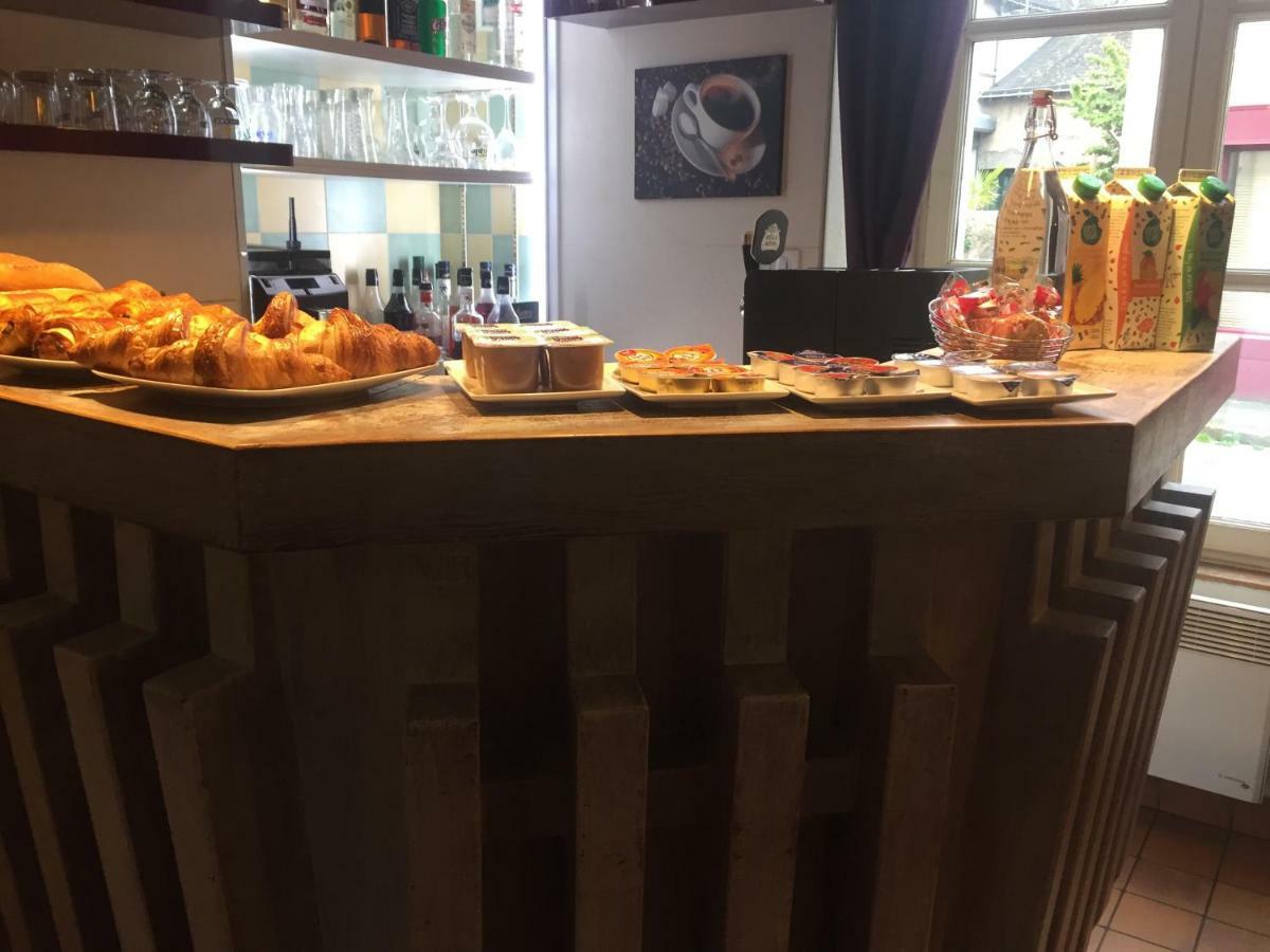 Le Relais De La Caleche Hotel Saint-Denis-d'Anjou ภายนอก รูปภาพ